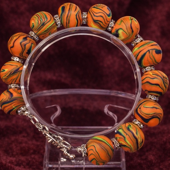 Handmade Marbled Polymer Clay Bead Bracelet - Orange & Green Swirl - Picture 5 of 9